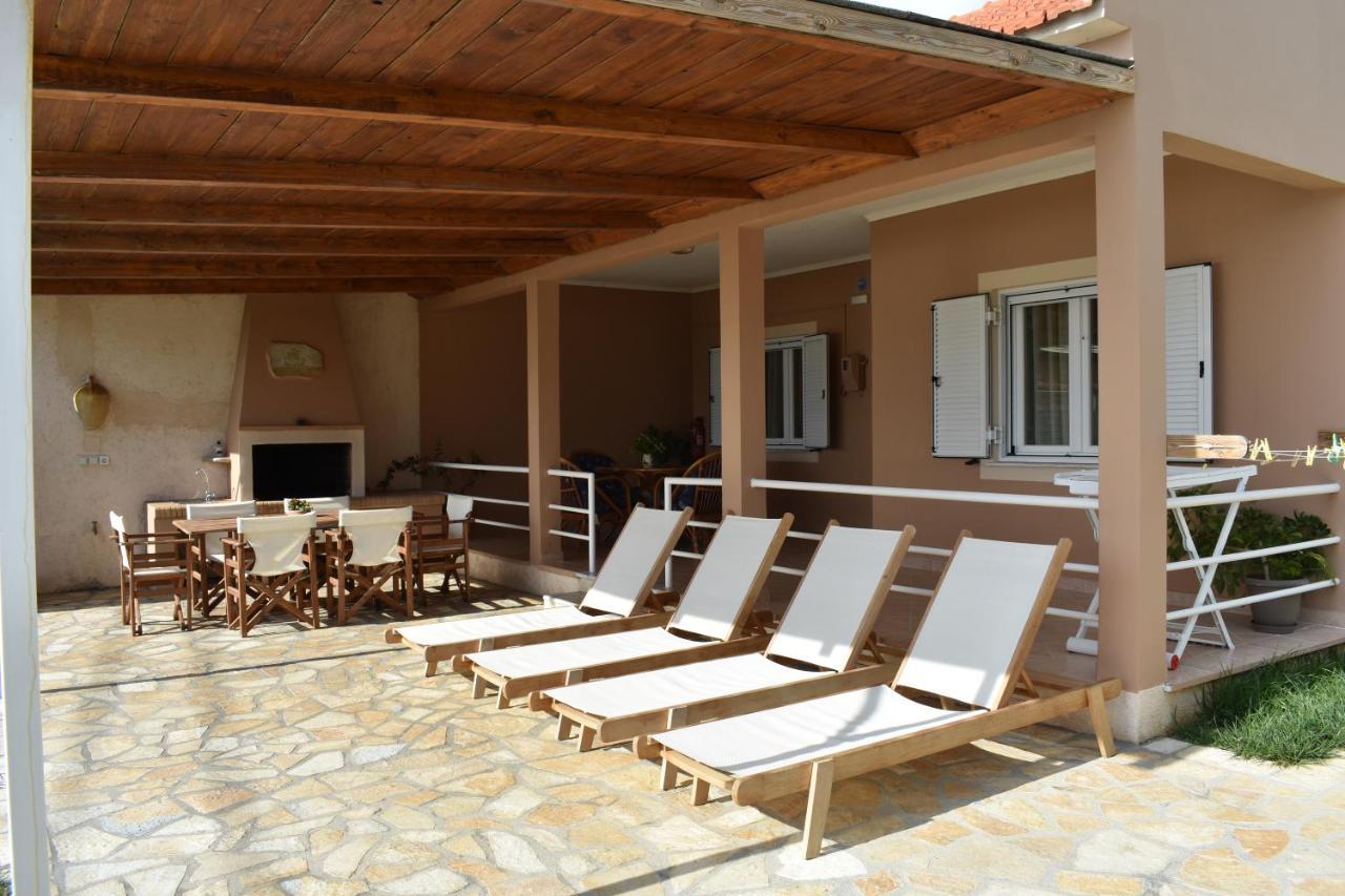 House Eleni * Agios Georgios Pagon